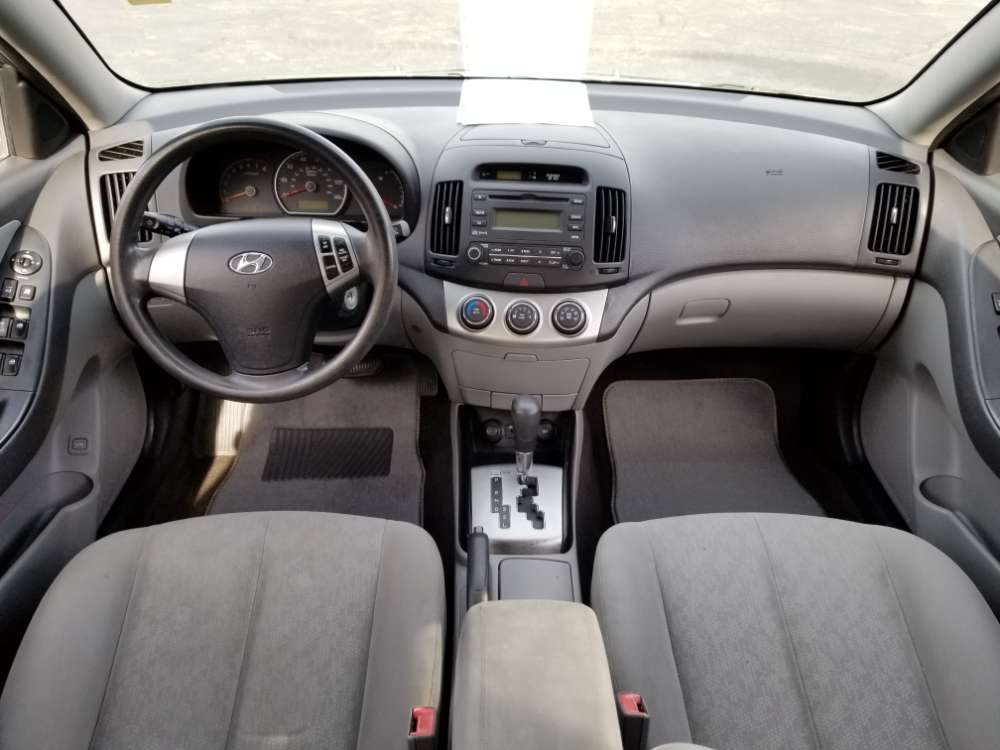 Hyundai Elantra 2010 Gray