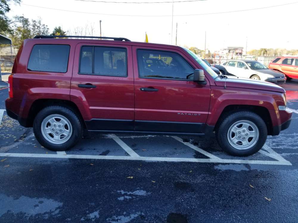 Jeep Patriot 2011 Red